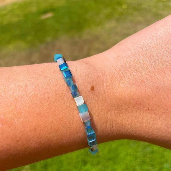 Beautiful Blue Bracelet - Picture 2 of 4